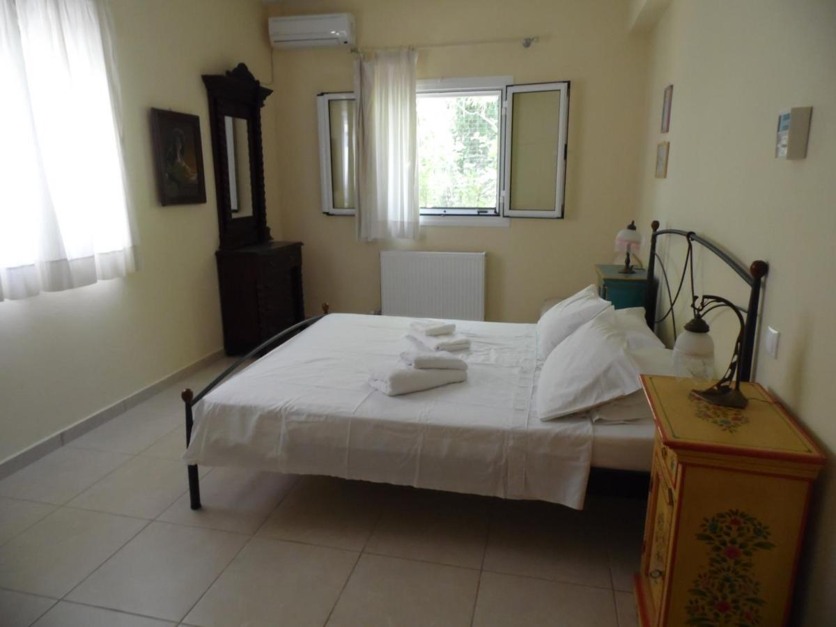 Theni Olive Grove Villa Kato Yerakarion Buitenkant foto