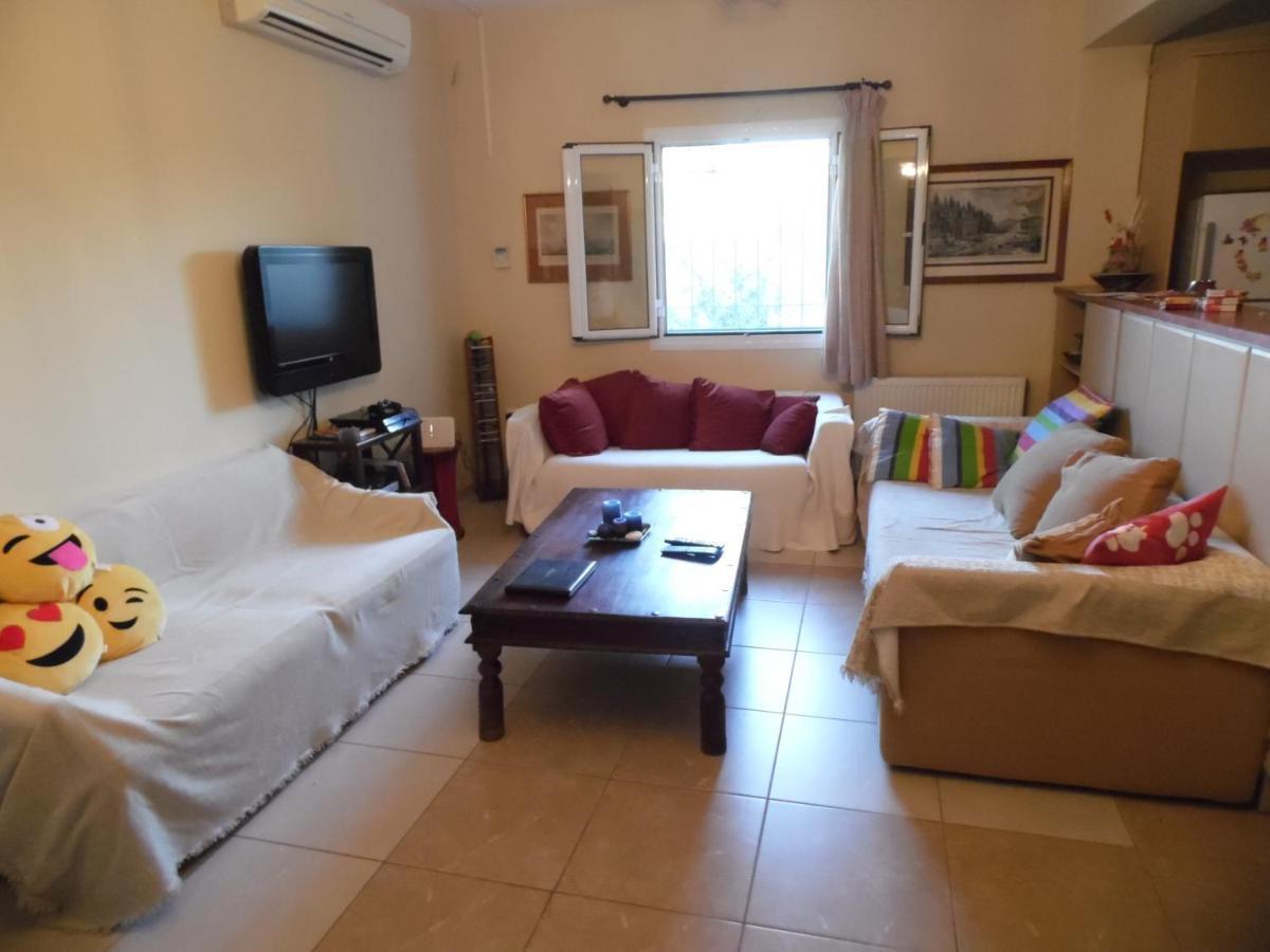 Theni Olive Grove Villa Kato Yerakarion Buitenkant foto