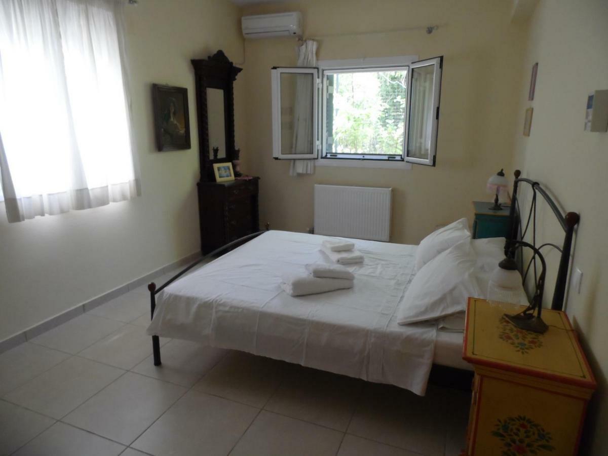 Theni Olive Grove Villa Kato Yerakarion Buitenkant foto