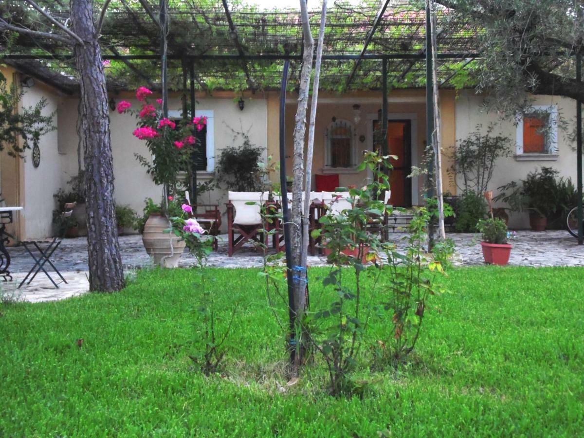 Theni Olive Grove Villa Kato Yerakarion Buitenkant foto