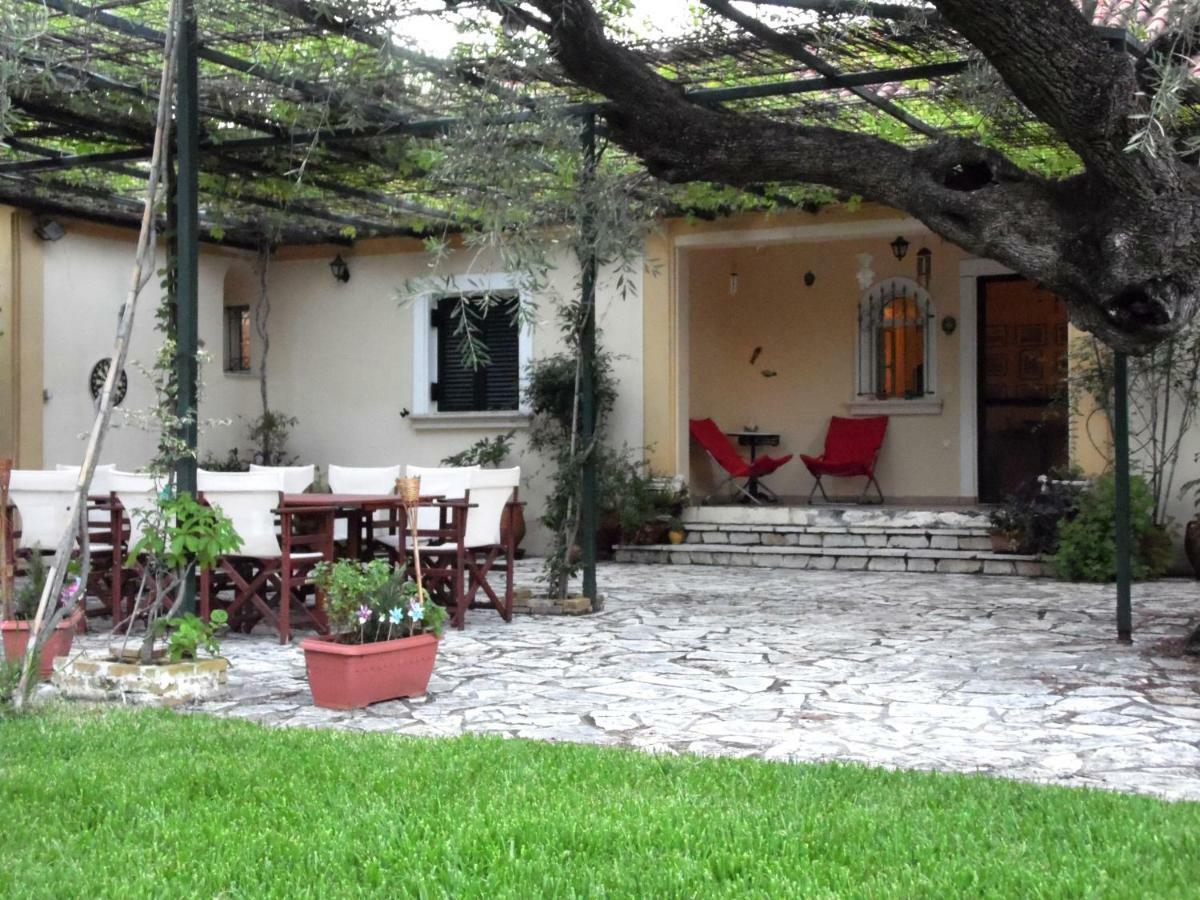 Theni Olive Grove Villa Kato Yerakarion Buitenkant foto
