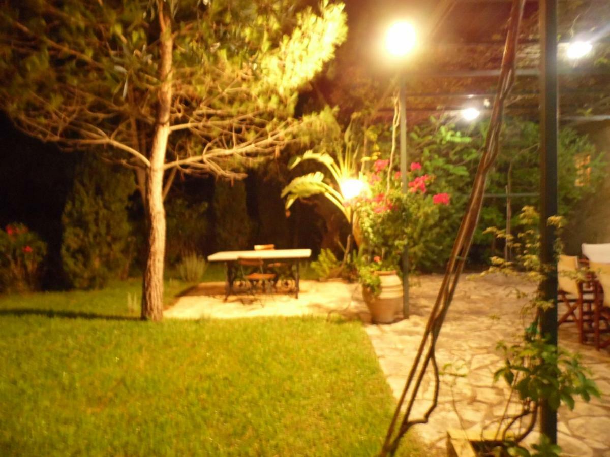 Theni Olive Grove Villa Kato Yerakarion Buitenkant foto