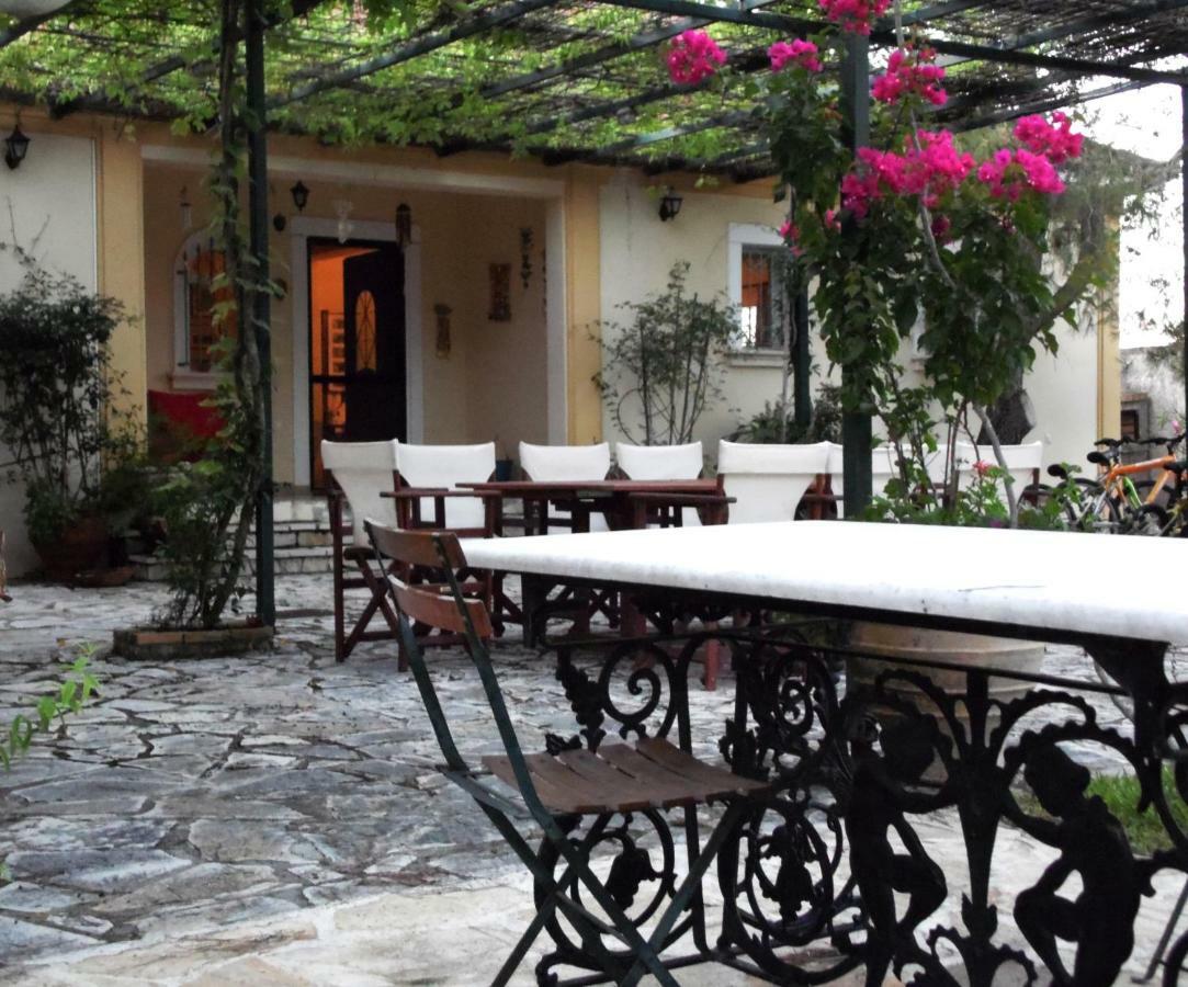 Theni Olive Grove Villa Kato Yerakarion Buitenkant foto