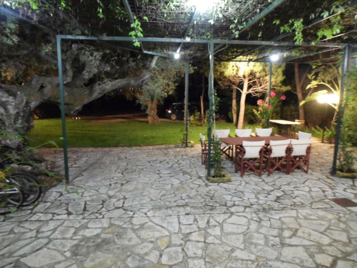 Theni Olive Grove Villa Kato Yerakarion Buitenkant foto